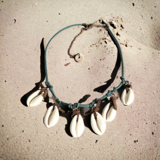 Rown Cowrie Shell Necklace